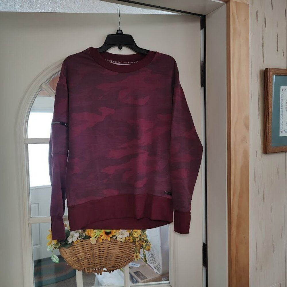 New Nine West Active Burgundy Camo Long Sleeve Top Size Women's Small